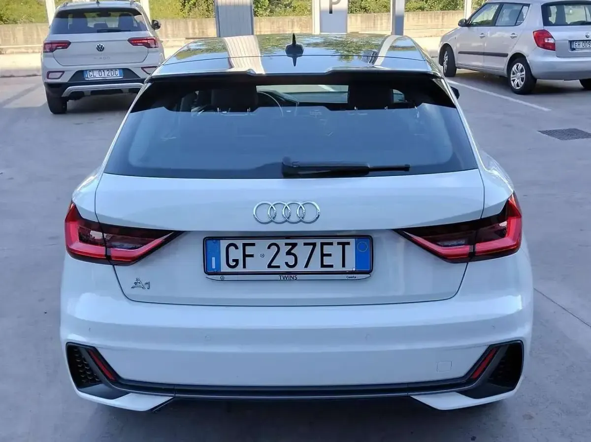 Usata Audi A1 Sportback S-Line 95 CV (69 kW) 2021 Bianco / tetto nero Utilitaria