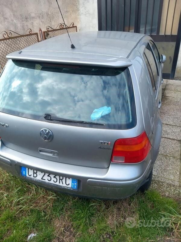 Usata 2003 VW Golf IV Tre volumi | 1000 € (Buon prezzo) - Immagine 1/4