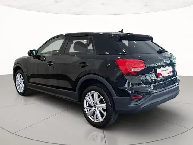 Begagnad Audi Q2 Business Plus 150 HK (110 kW) 2022 Svart SUV