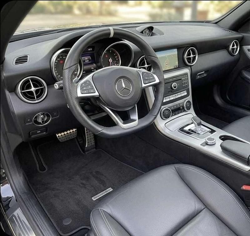 Usata Mercedes SLC180 Premium 156 CV (114 kW) 2019 Argento Cabrio