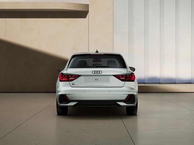 Nuova Audi A1 Sportback S-Line 116 CV (85 kW) 2026 Argento Utilitaria