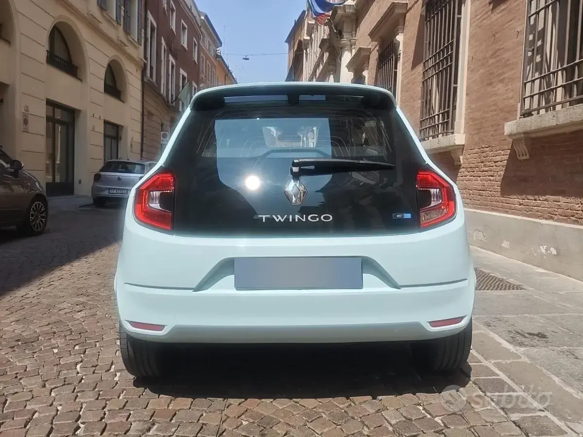 Usata Renault Twingo 30 kW (42 CV) 2021 Utilitaria