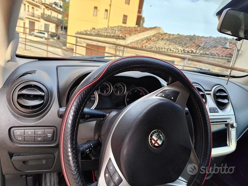 Usata Alfa Romeo MiTo Distinctive 95 CV (69 kW) 2013 Rosso Utilitaria