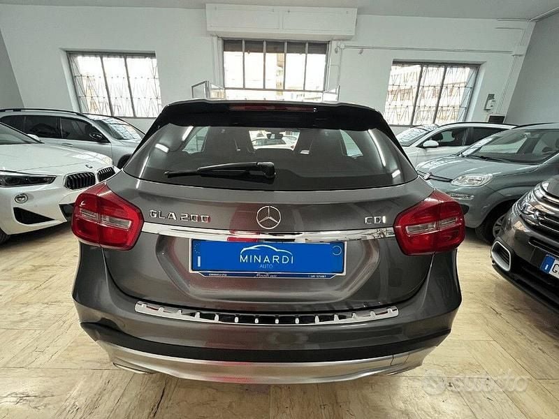 Usata Mercedes GLA200 Premium 135 CV (99 kW) 2015 Grigio SUV