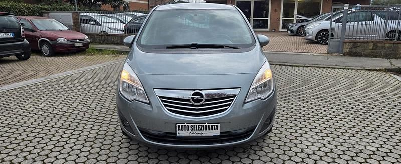 Usata Opel Meriva Cosmo 140 CV (102 kW) 2010 Grigio Monovolume