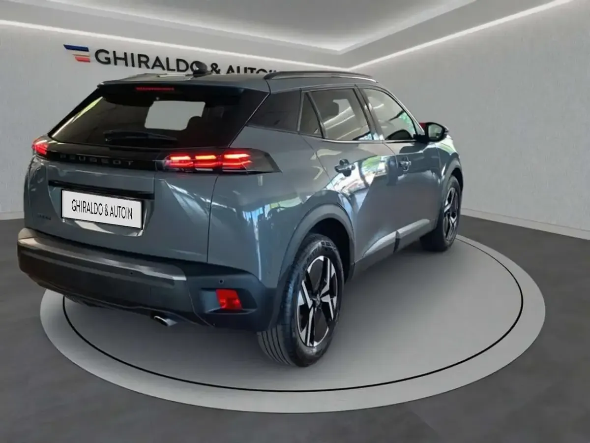 Usata Peugeot 2008 Allure 131 CV (96 kW) 2024 Grigio SUV