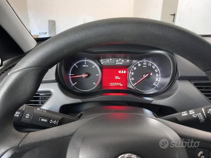 Usata Opel Corsa 75 CV (55 kW) 2017 Grigio Utilitaria