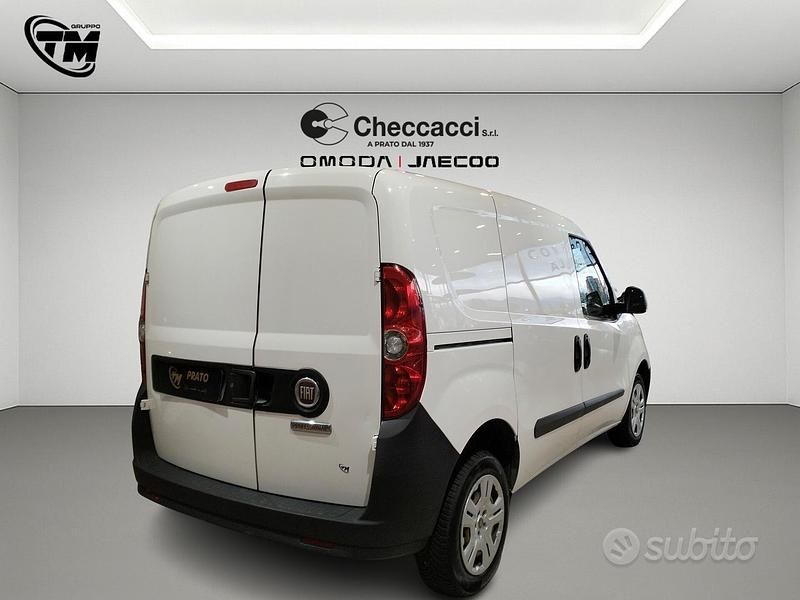 Usata Fiat Doblò Lounge 95 CV (69 kW) 2021 Bianco Monovolume