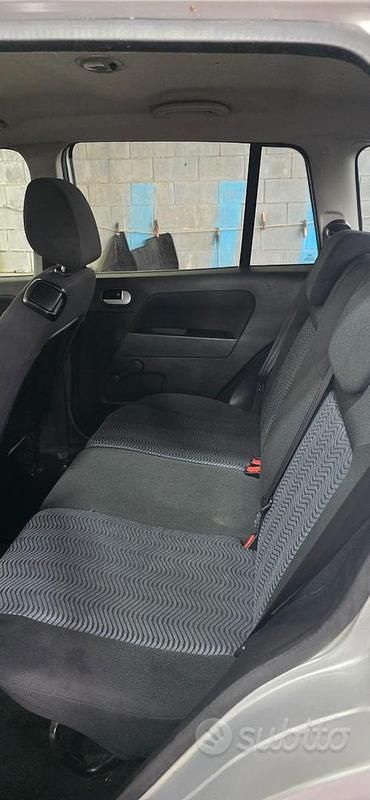 Usata Ford Fusion 2008 Grigio Utilitaria