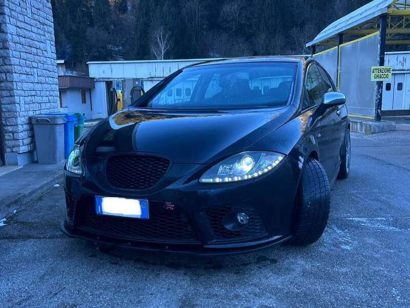 Usata 2008 Seat Leon FR Tre volumi | 4000 € (Buon prezzo) - Immagine 1/3