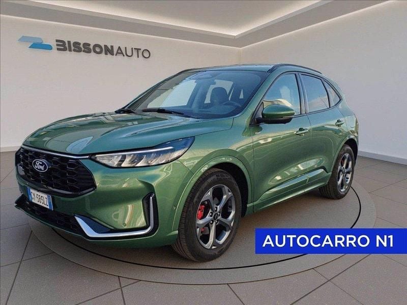 Usata Ford Kuga ST-Line X 180 CV (132 kW) 2025 Verde inglese SUV