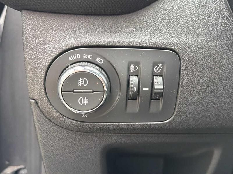 Usata Opel Crossland Elegance 83 CV (61 kW) 2021 Grigio SUV