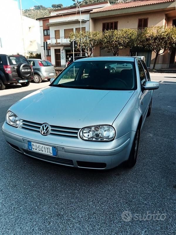 Usata VW Golf IV 2000 Berlina