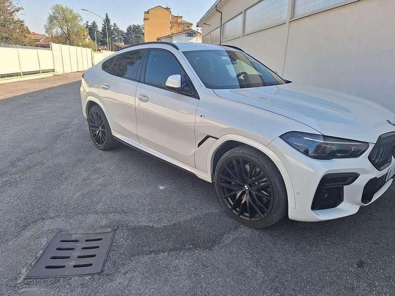 Usata BMW X6 M Sport 340 CV (250 kW) 2022 Bianco SUV