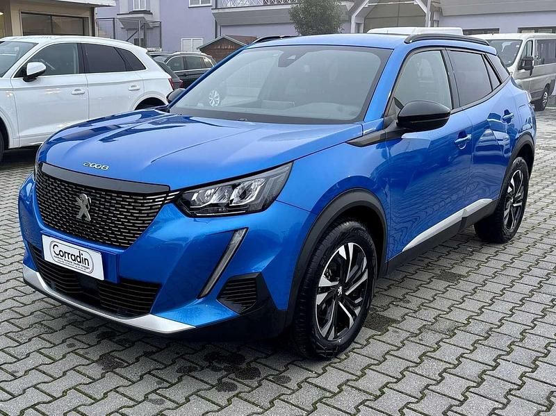 Usata Peugeot 2008 Allure 131 CV (96 kW) 2023 Blu metallizzato SUV