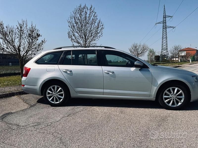 Usata Skoda Octavia 105 CV (77 kW) 2015 Grigio Utilitaria