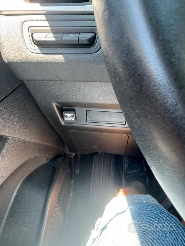 Occasion Renault Captur 100 ch (73 kW) 2021 Gris SUV