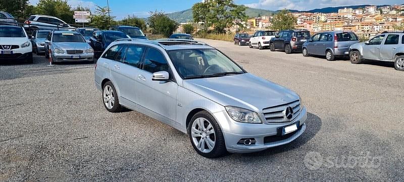 Usata Mercedes C220 170 CV (125 kW) 2010 Grigio Station wagon