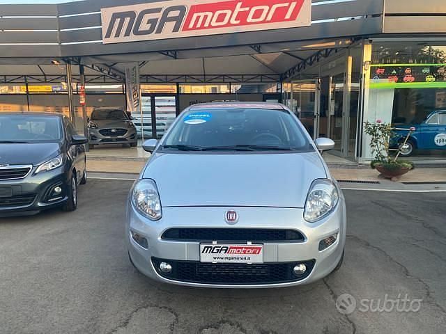 Usata Fiat Punto Street 95 CV (69 kW) 2018 Grigio Utilitaria