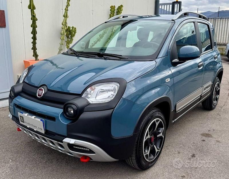 Usata Fiat Panda Cross Cross 84 CV (61 kW) 2021 Blu Utilitaria