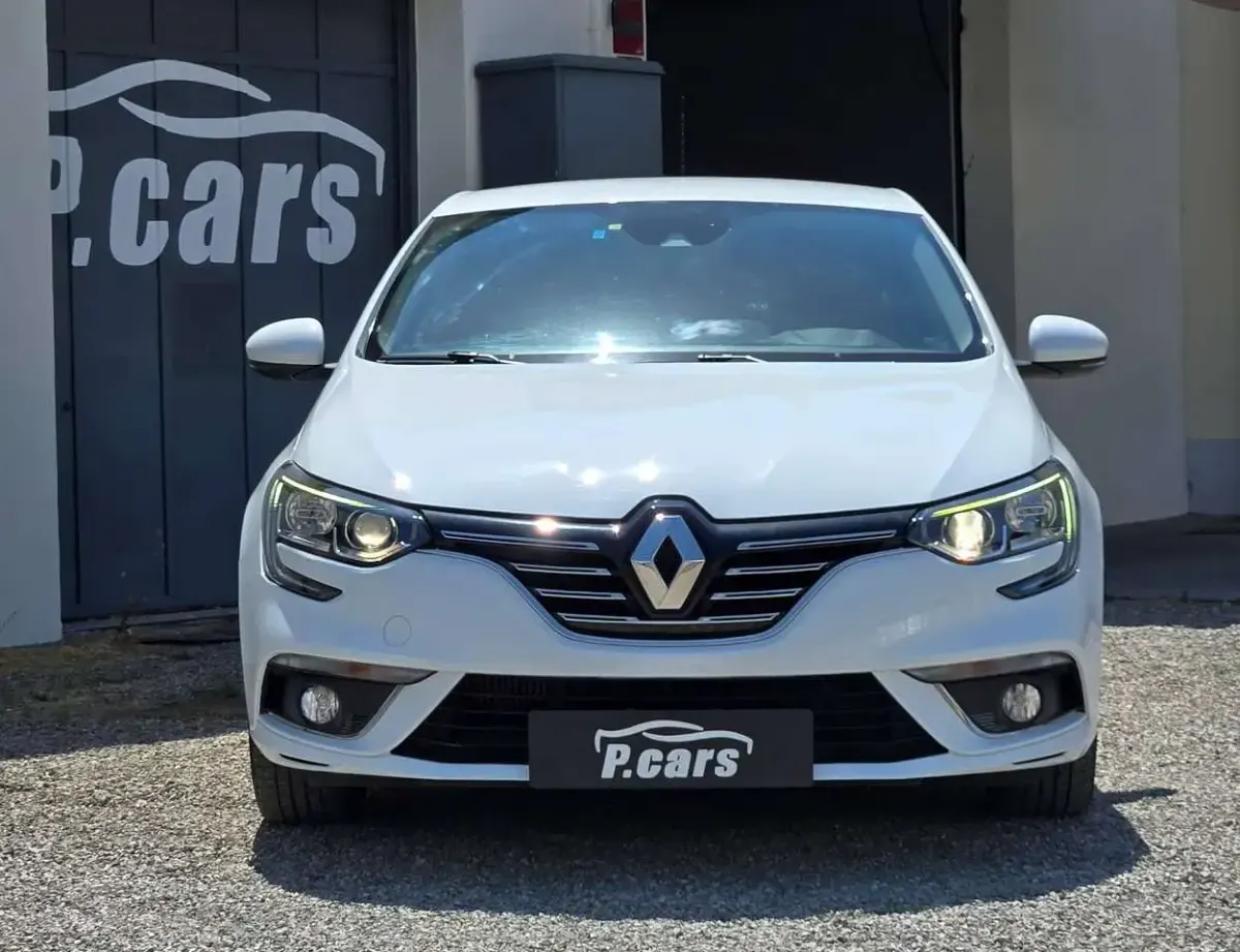 Usata Renault Mégane IV Intens 132 CV (97 kW) 2016 Bianco Berlina