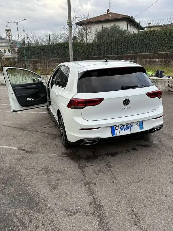 Usata VW Golf VIII R-line 150 CV (110 kW) 2021 Berlina