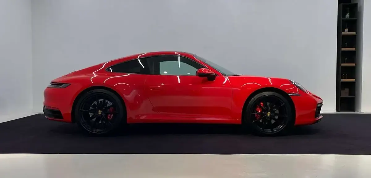 Usata Porsche 911 Carrera 385 CV (283 kW) 2020 Rosso Coupé