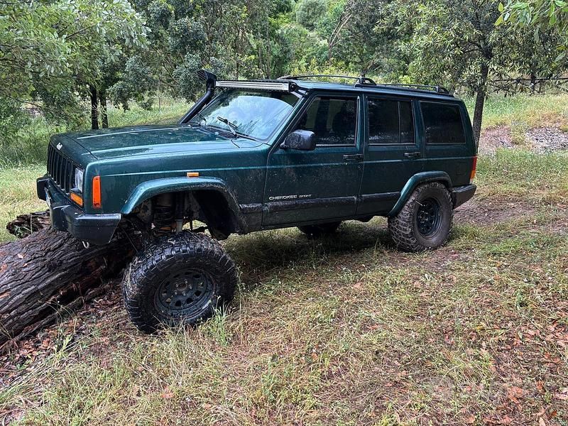Second-hand Jeep Cherokee 116 CP (85 kW) 1999 SUV