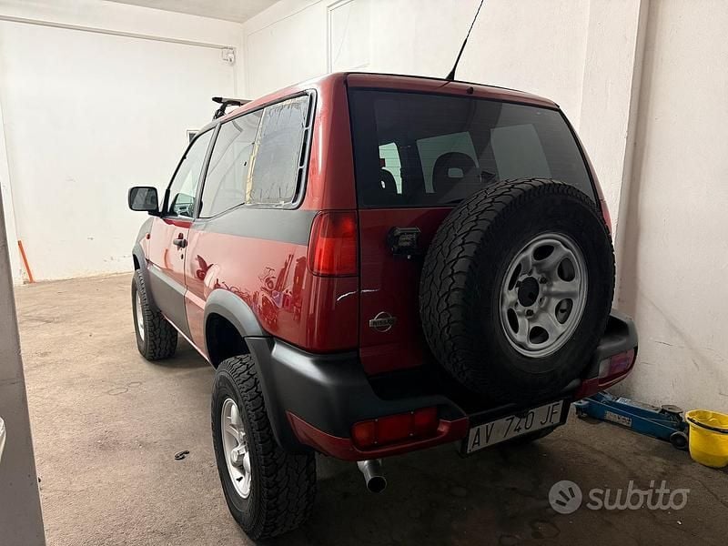 Usata Nissan Terrano 125 CV (91 kW) 1996 Rosso SUV