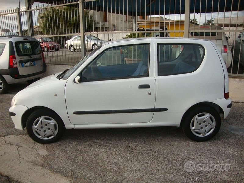 Usata 2002 Fiat Seicento Due volumi | 2500 € (Buon prezzo) - Immagine 1/4
