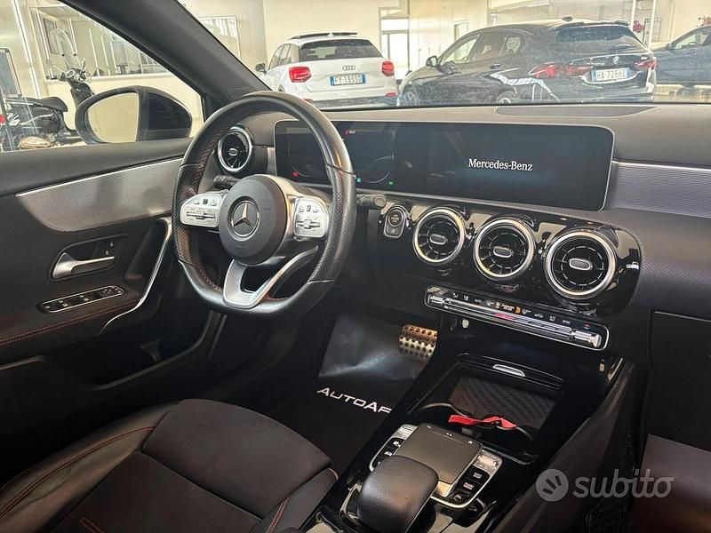 Usata Mercedes GLA180 Premium 116 CV (85 kW) 2022 Nero SUV