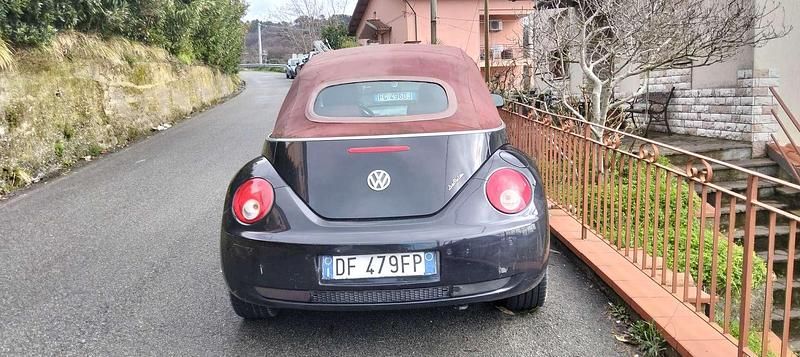 Usata VW New Beetle Edition 102 CV (75 kW) 2007 Nero Utilitaria