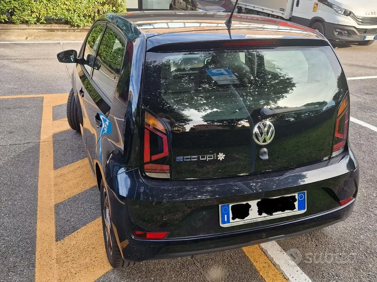 Usata VW up! 68 CV (50 kW) 2019 Nero Utilitaria