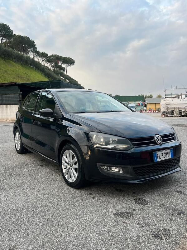 Nero Usata 2012 VW Polo Highline Tre volumi | 4999 € (Ottimo prezzo) - Immagine 1/4