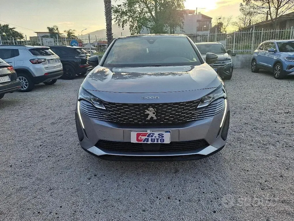 Usata Peugeot 3008 Allure 131 CV (96 kW) 2023 Grigio SUV
