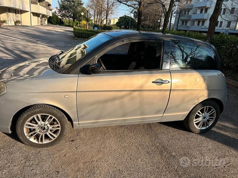Usata Lancia Ypsilon 60 CV (44 kW) 2007 Utilitaria
