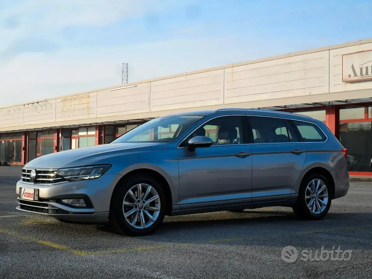Usata VW Passat Business 150 CV (110 kW) 2021 Grigio Station wagon