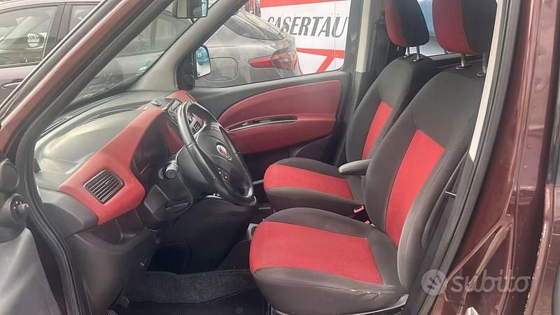 Usata Fiat Doblò Dynamic 120 CV (88 kW) 2014 Viola Monovolume