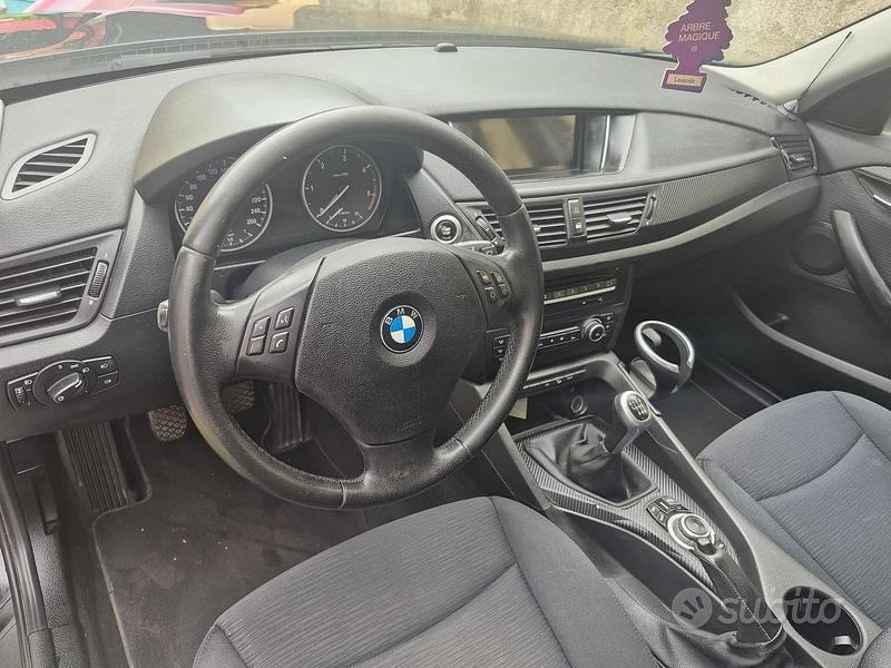 Usado BMW X1 143 HP (105 kW) 2010 Preto SUV
