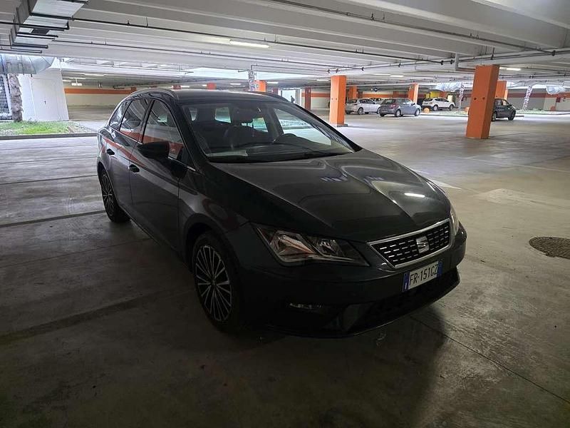 Usata Seat Leon ST FR 131 CV (96 kW) 2019 Grigio Station wagon