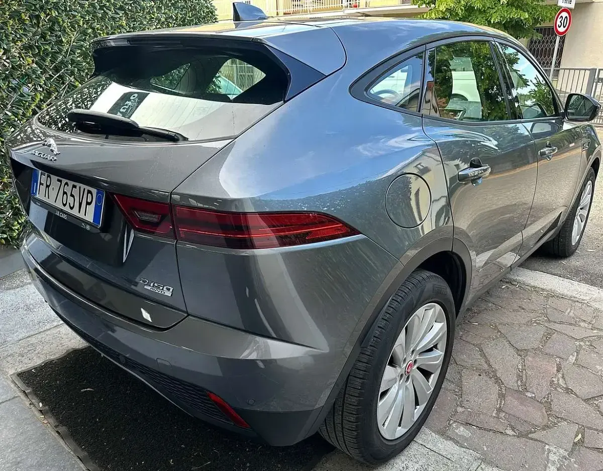 Usata Jaguar E-Pace R-Dynamic 150 CV (110 kW) 2018 Grigio SUV