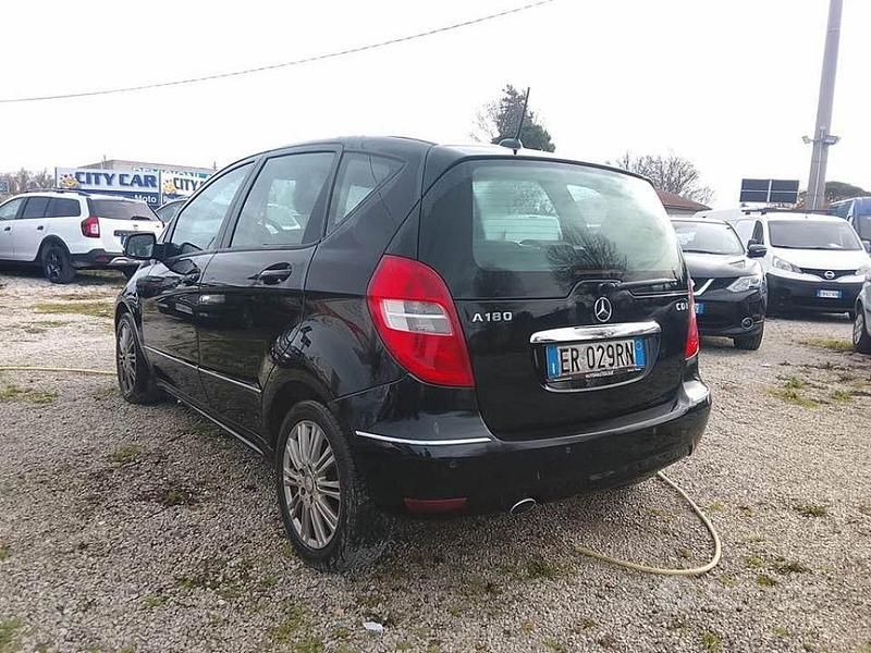 Usata Mercedes A160 Avantgarde 110 CV (80 kW) 2011 Nero Berlina