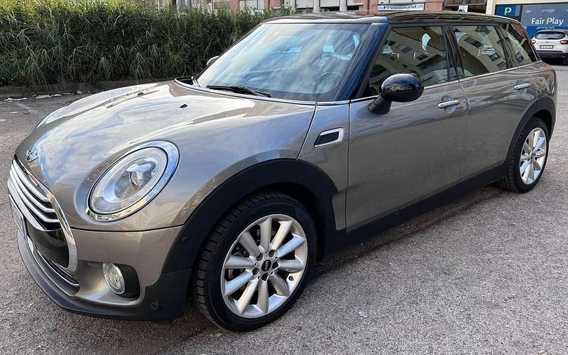 Argento Usata 2017 Mini Cooper D Clubman Station wagon | 18.270 € (Cara) - Immagine 1/4