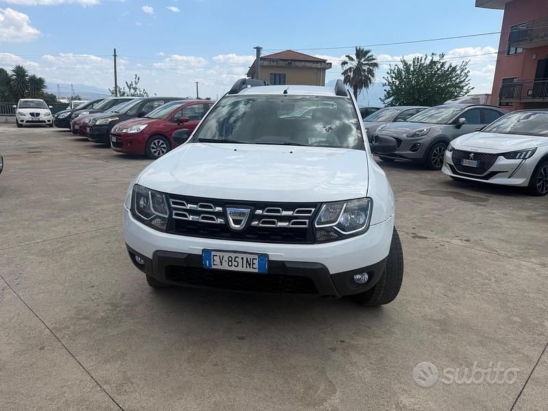 Usata Dacia Duster Lauréate 110 CV (80 kW) 2014 Bianco SUV