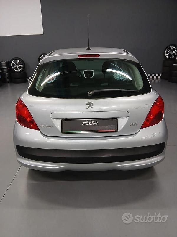 Usata Peugeot 207 Sport 75 CV (55 kW) 2009 Grigio Berlina