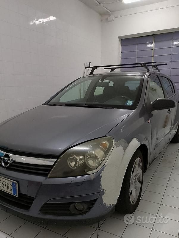 Usata Opel Astra 2004 Utilitaria