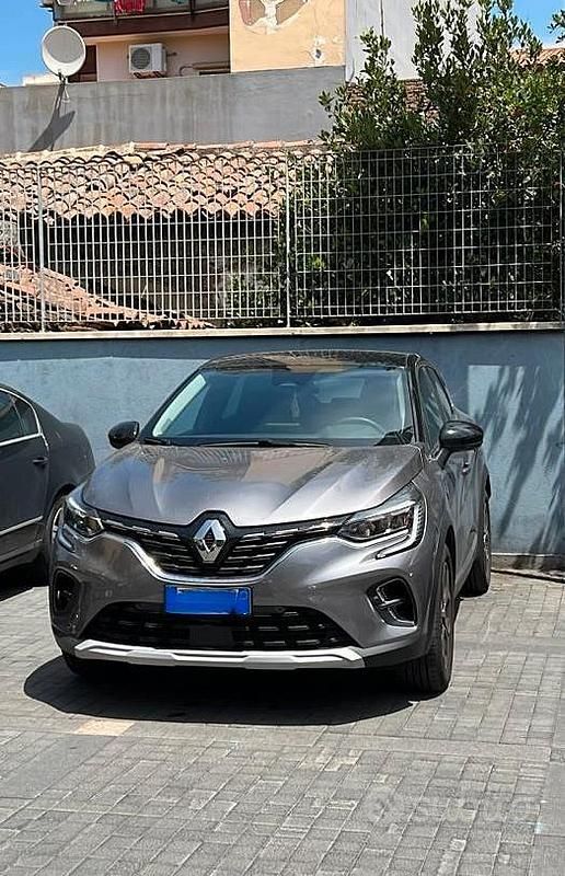 Usata Renault Captur 100 CV (73 kW) 2023 SUV