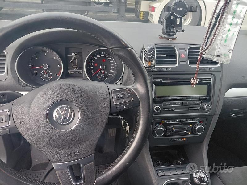 Usata VW Golf VI 110 CV (80 kW) 2009 Nero Utilitaria
