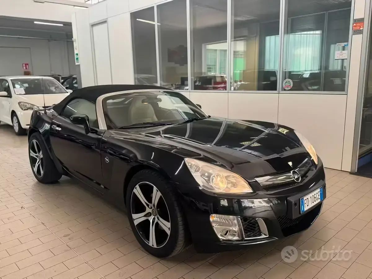 Usata Opel GT 264 CV (194 kW) 2008 Nero Cabrio