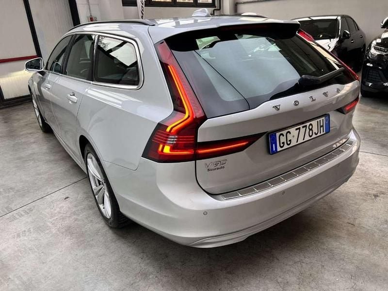 Usata Volvo V90 Momentum 197 CV (144 kW) 2021 Argento Station wagon